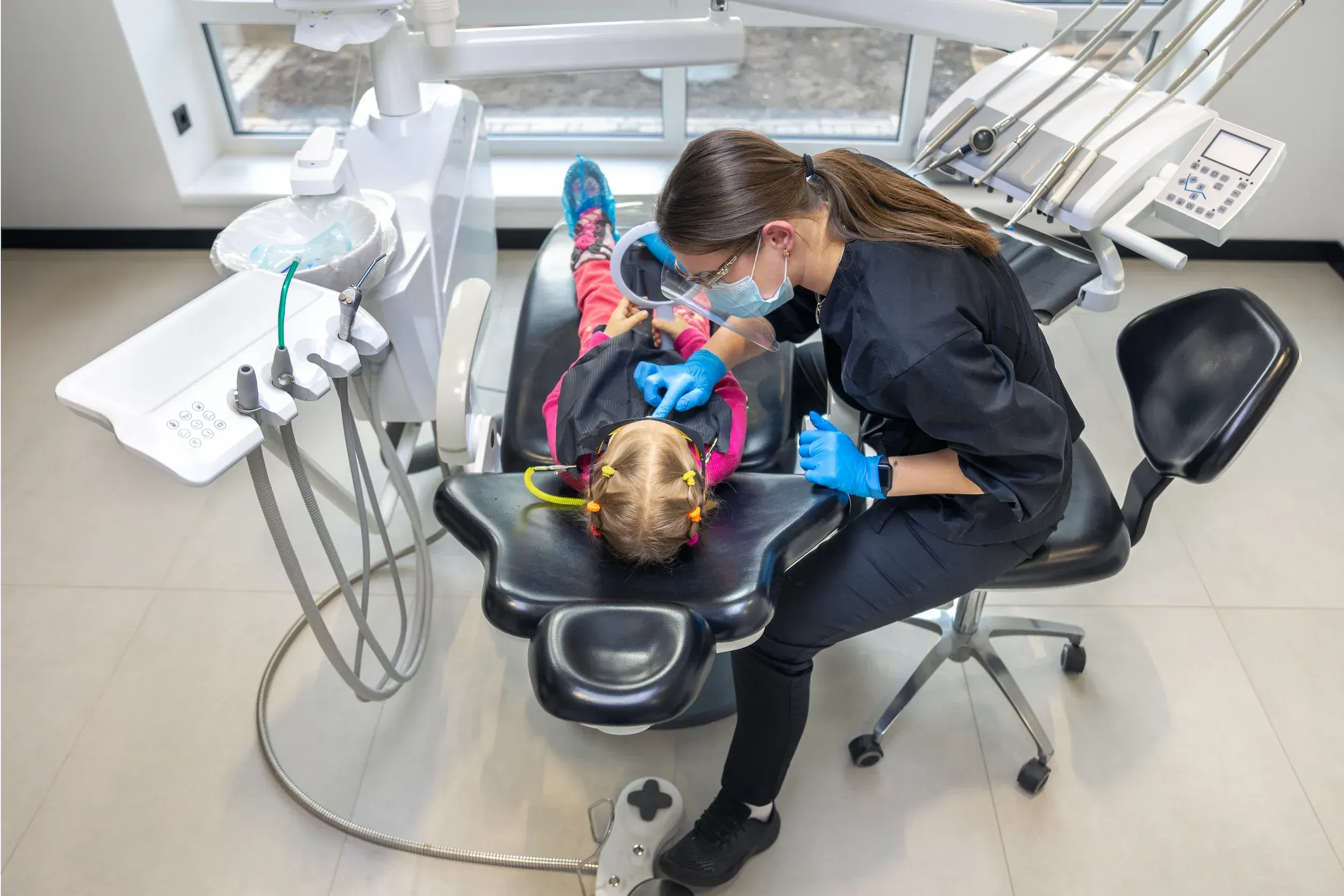 Family-friendly emergency dental treatment room at Cook Family Dentistry